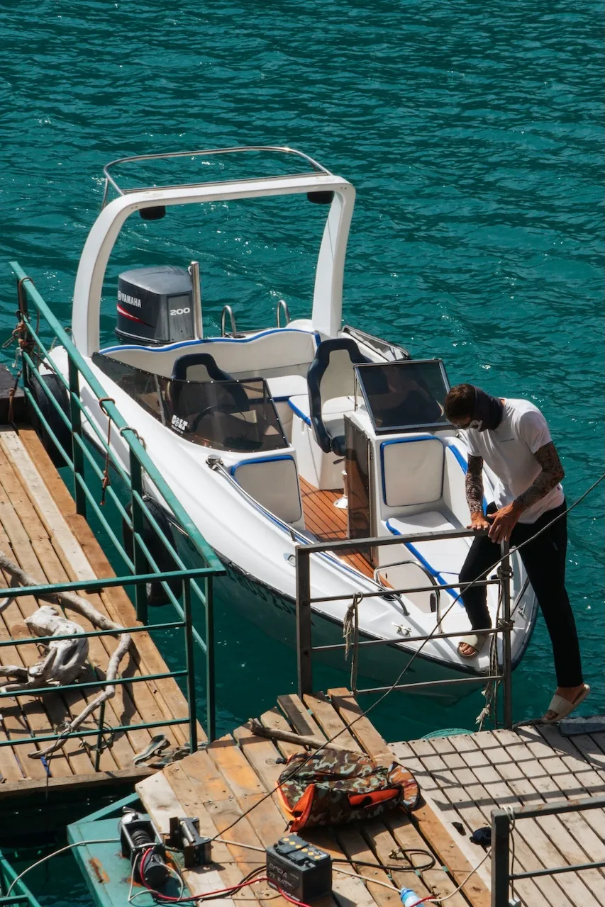 SpotlessView Services - Yachtreinigung